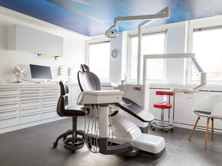 zahnarzt essen behandlungszimmer